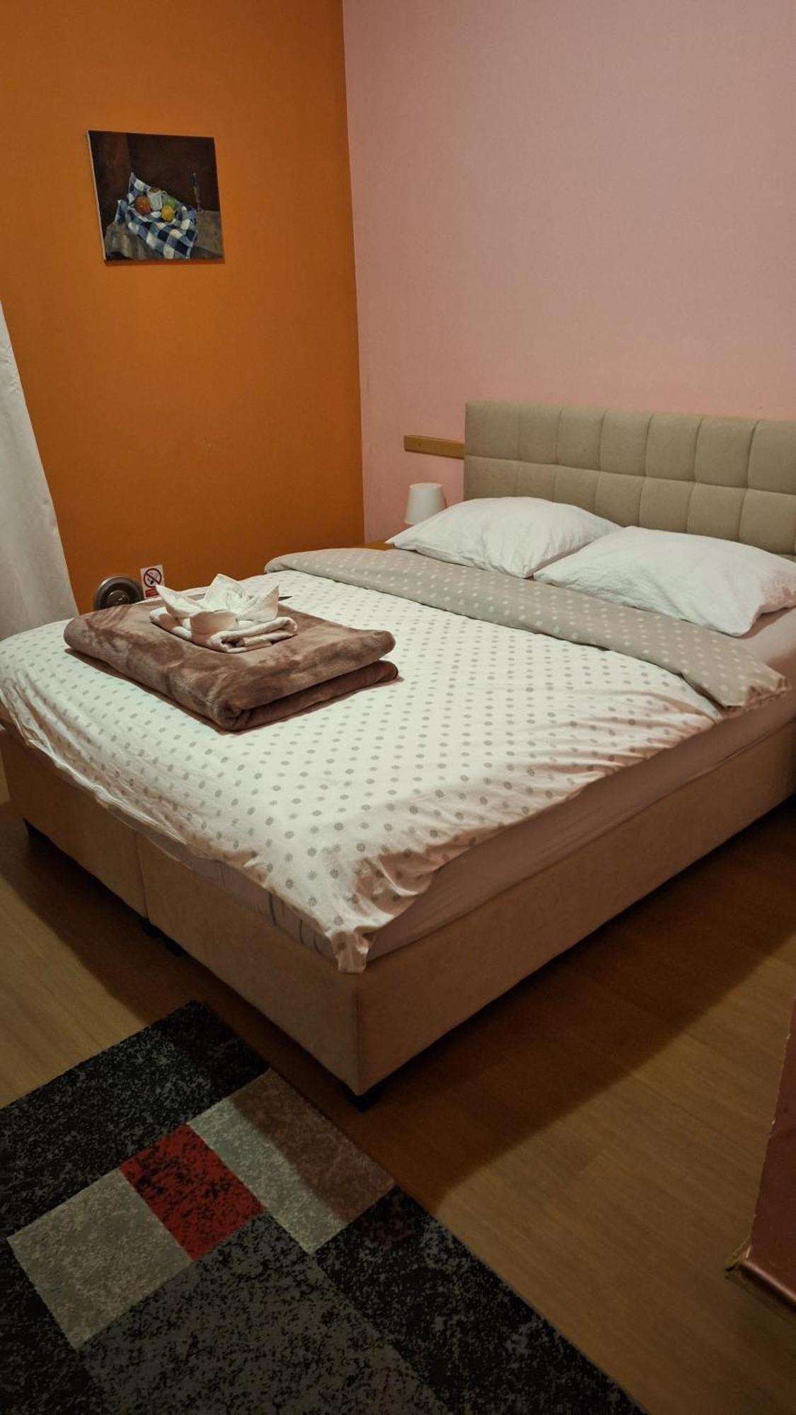Guest House Sv. Nikola Dugo Selo Esterno foto