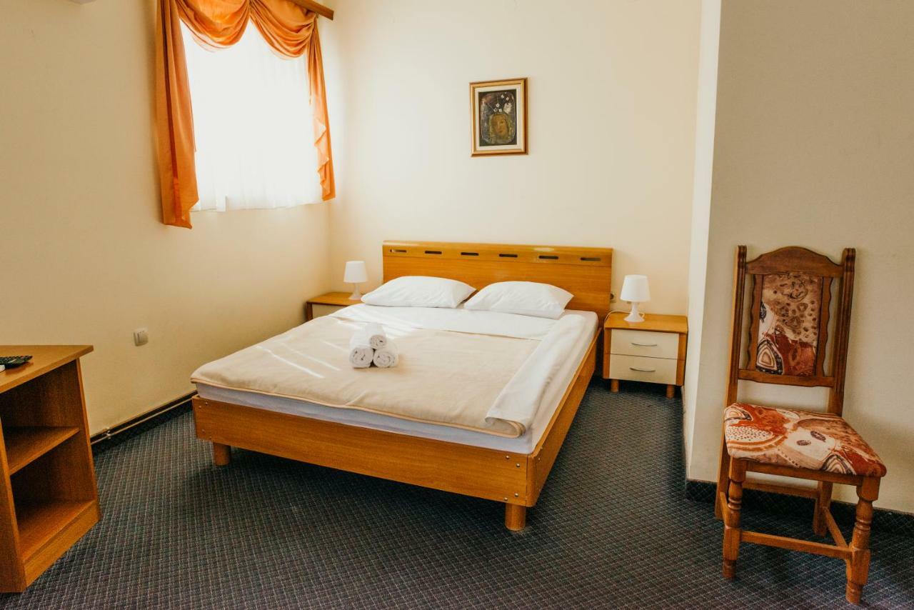 Guest House Sv. Nikola Dugo Selo Esterno foto