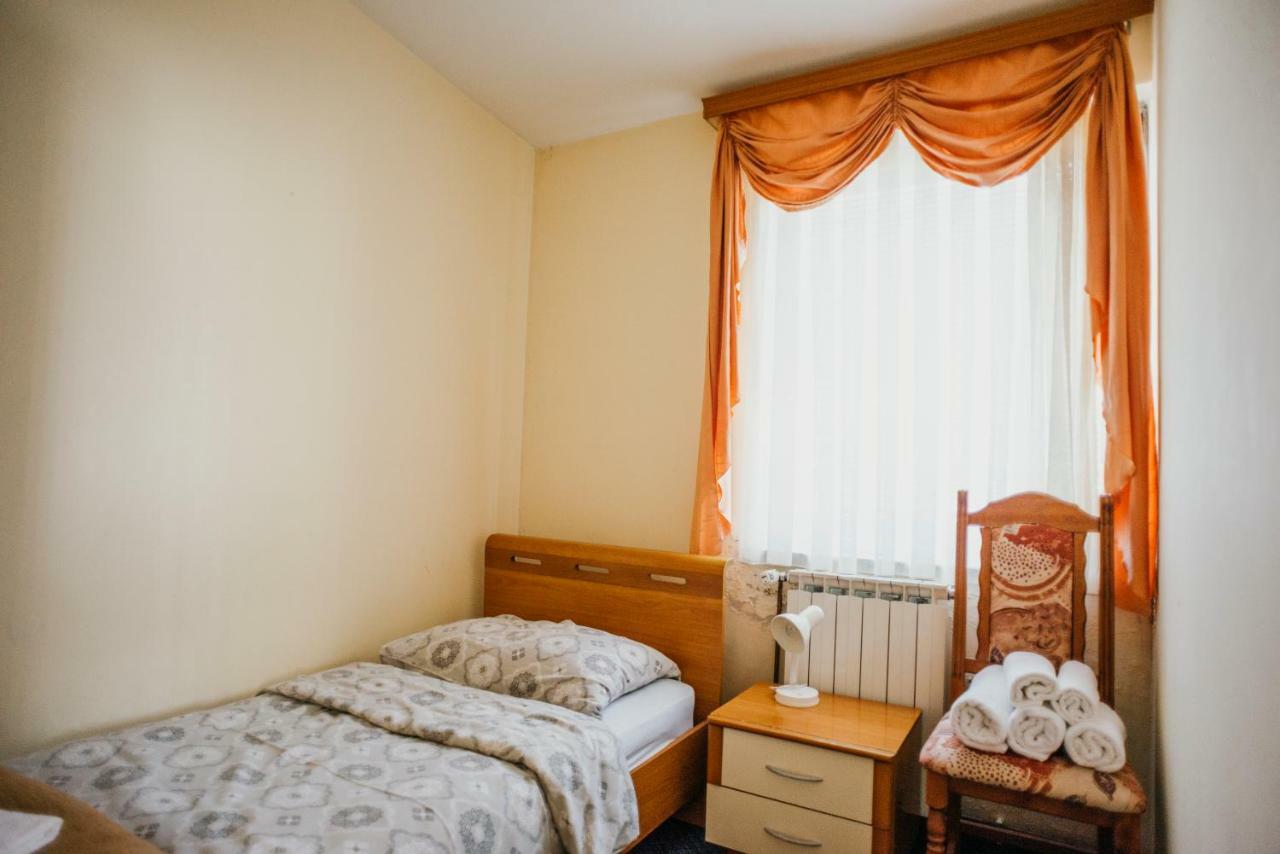 Guest House Sv. Nikola Dugo Selo Esterno foto